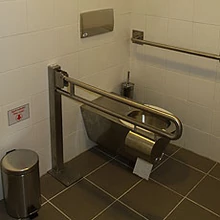 Földfelszín alatti, aluljáróban kialakított nyilvános WC-k