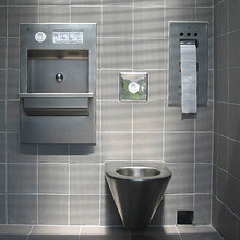 Parkolók, pihenőhelyek épített nyilvános WC-i